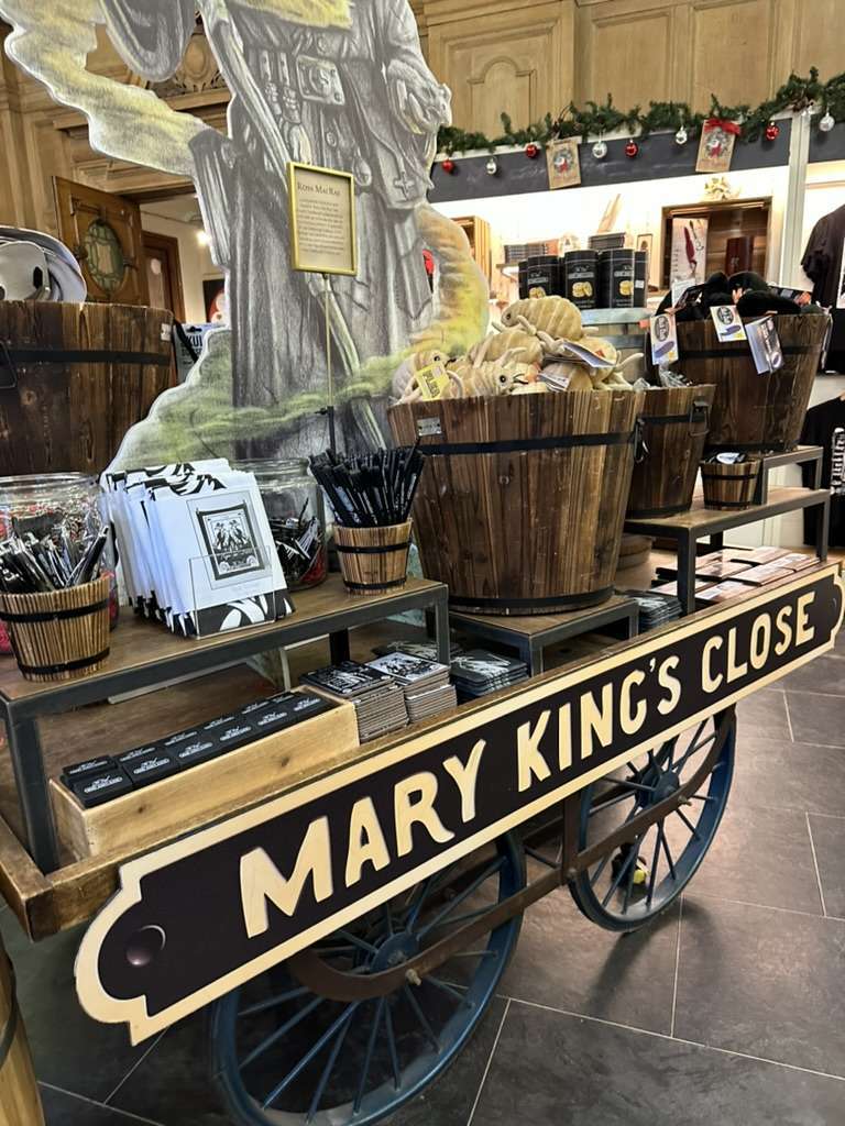 Carro con scritta 'Mary Kings Close'