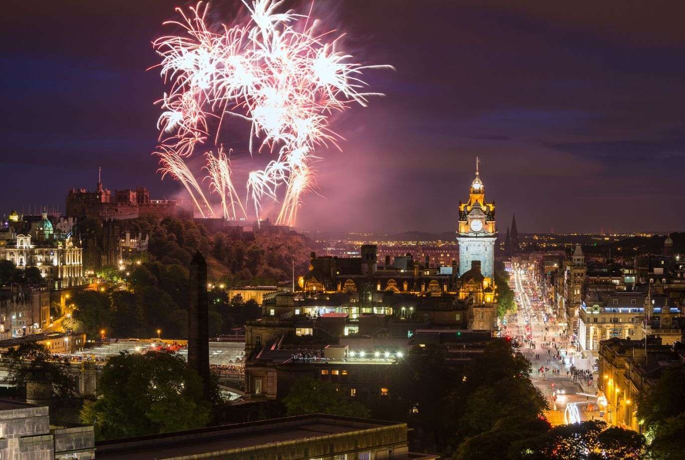 Fuochi di Edimburgo a Capodanno da Calton Hill