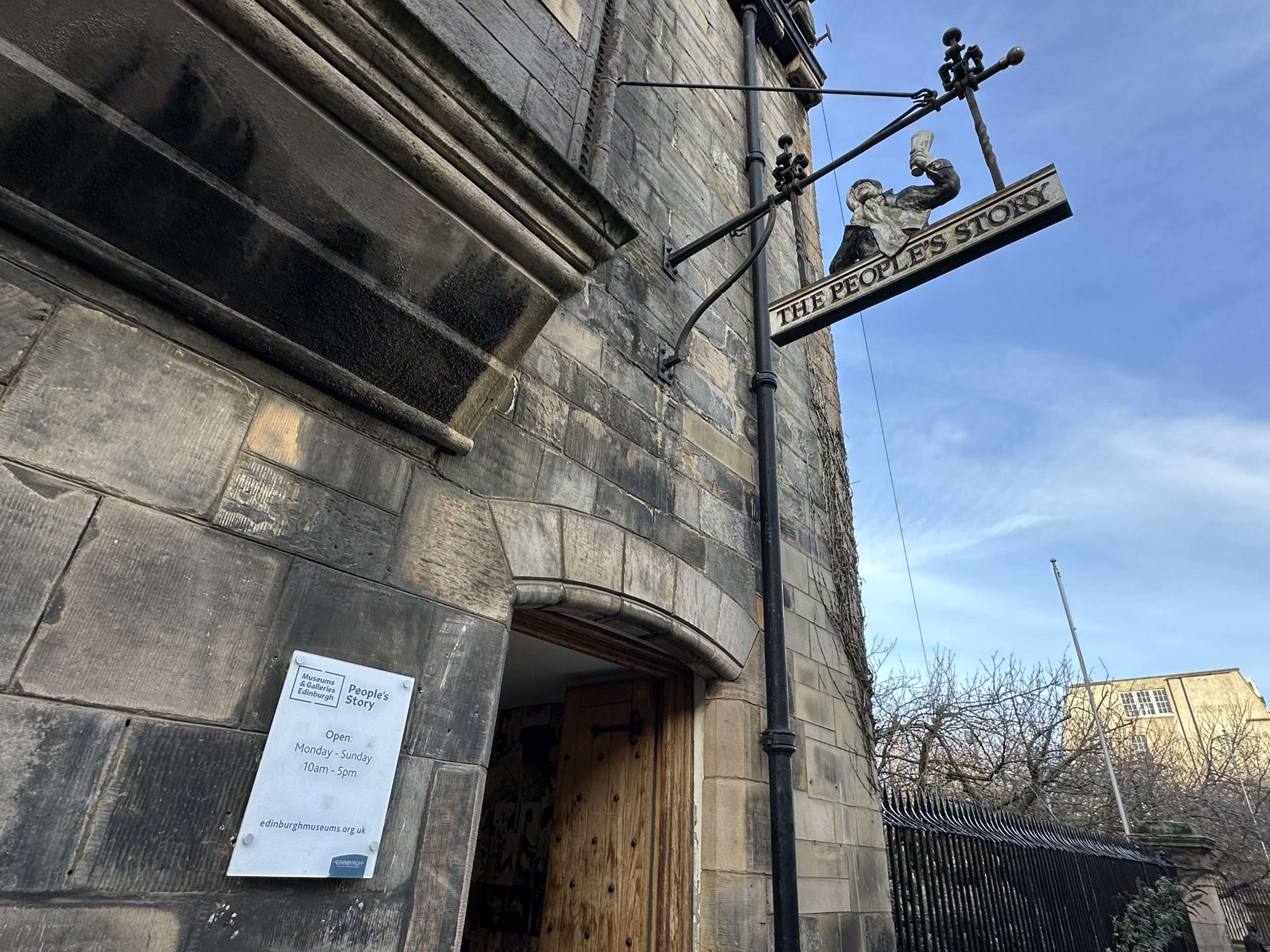 insegna di "the people's museum' edimburgo