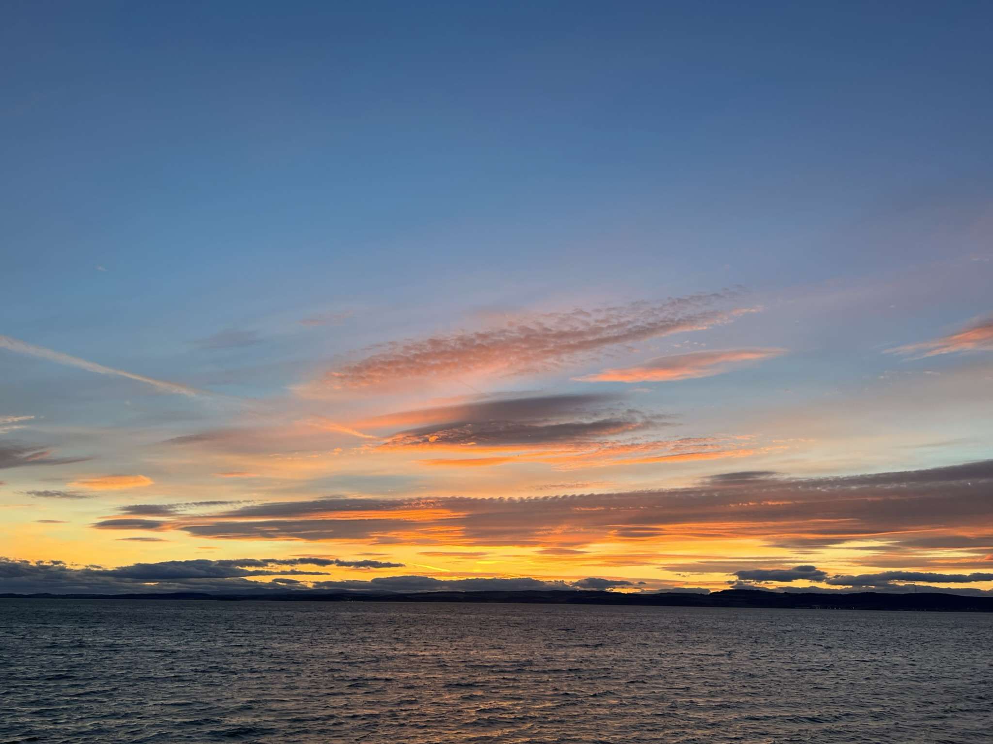 tramonto sul mare, curiosità Edimburgo