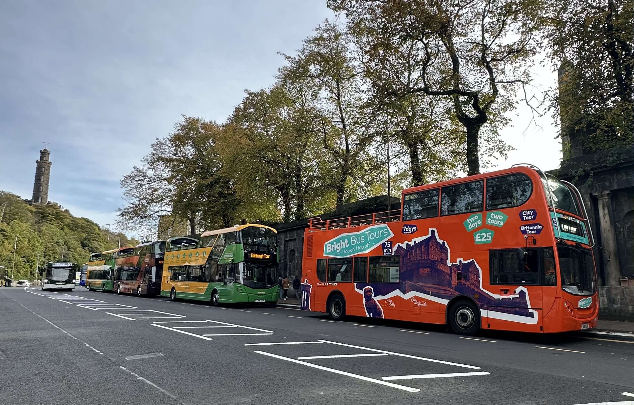 pullman turistici per tour di Edimburgo