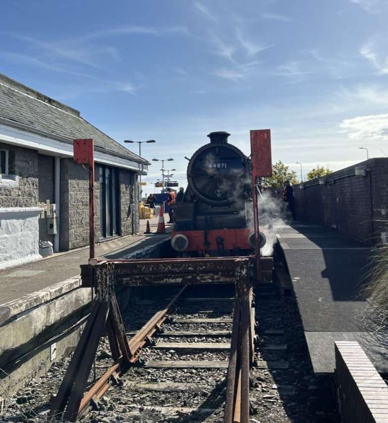 Treno a vapore sui binari Harry Potter in Scozia