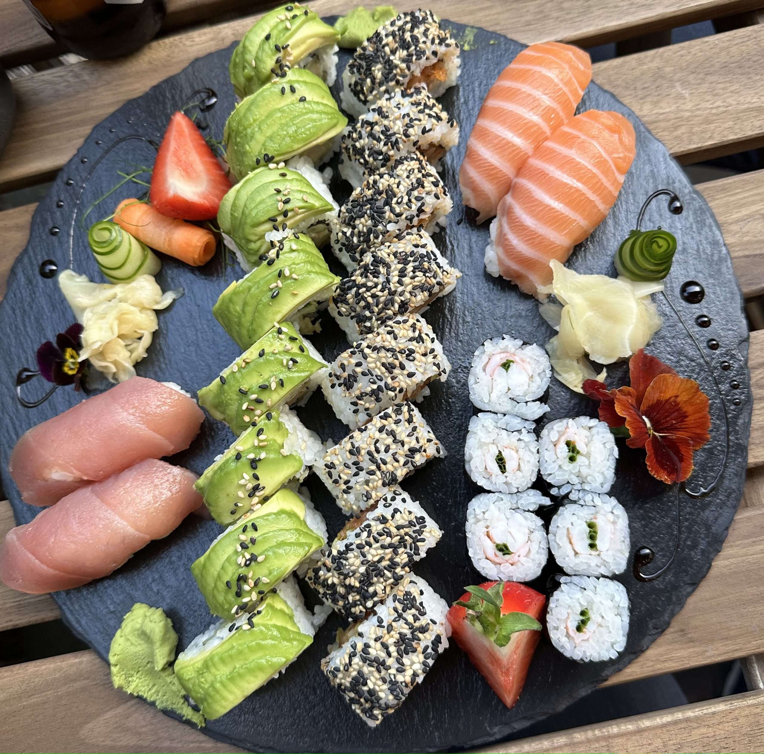 Piatto con sushi in uno dei ristoranti di Edimburgo